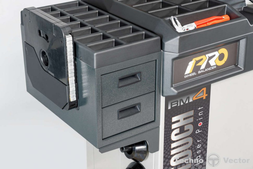 IPRO BM4 балансировочный станок