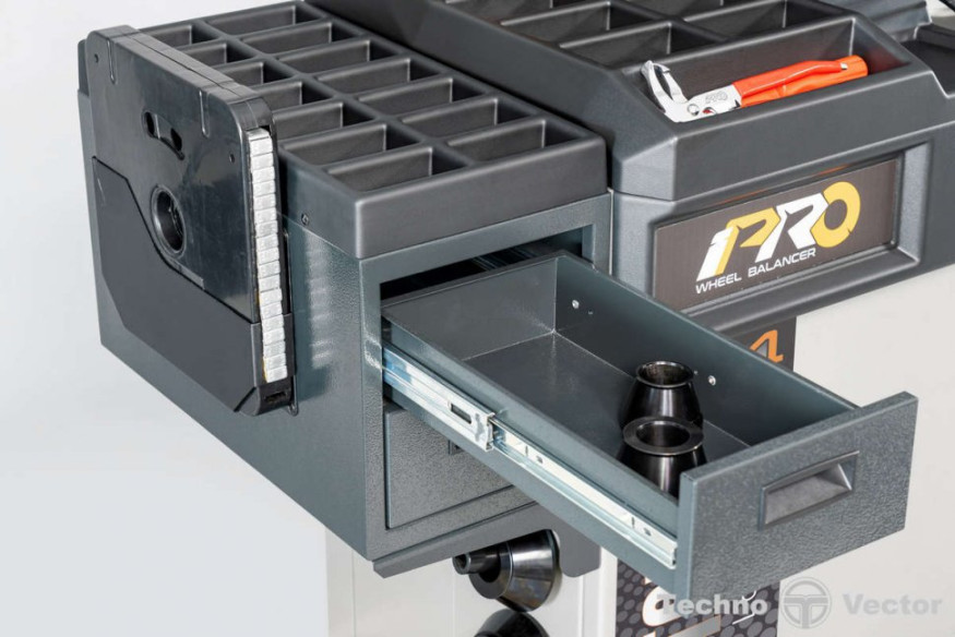 IPRO BM4 балансировочный станок