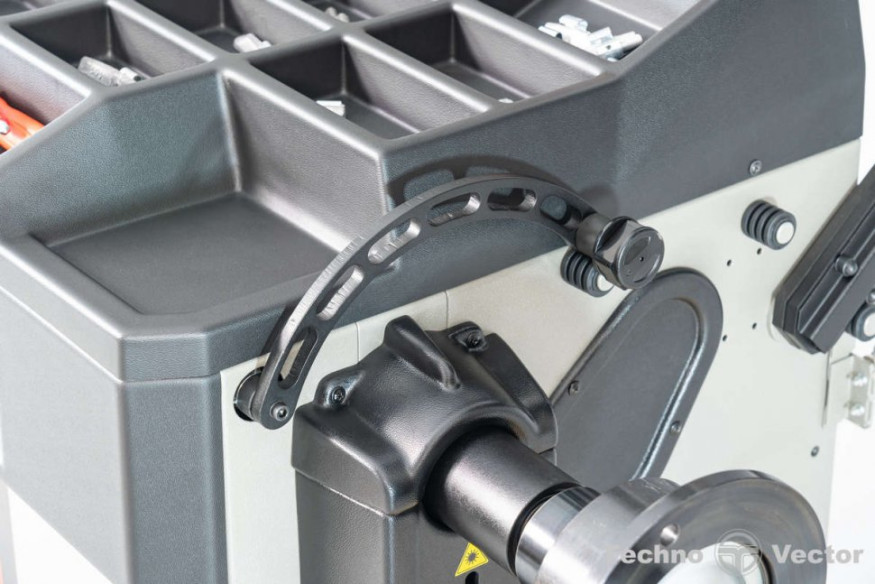 IPRO BM6 автоматический балансировочный станок